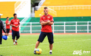 HLV thể lực Martin Forkel: Vài cầu thủ muốn kiểm tra khả năng huấn luyện của tôi