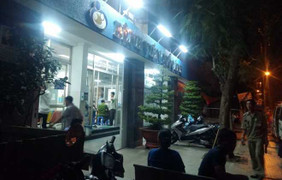 Côn đồ vác mã tấu vào bệnh viện chém người: Nạn nhân đã bị đe doạ trước đó