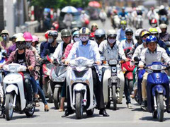 Nắng nóng gay gắt 'tấn công' trở lại miền Bắc