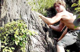 Hàng trăm người tìm du khách Anh mất tích ở Sa Pa