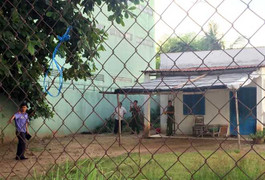 Vợ chết bất thường, chồng vội vàng đưa xác về quê mai táng