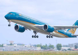 Đề nghị xử lý hình sự người chiếu laser vào máy bay