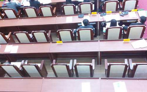 Bỏ họp, hàng loạt lãnh đạo Hà Nội bị nhắc nhở