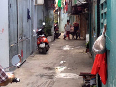 2 thanh niên bất động bên vũng máu: Tiếng cô gái gào khóc vang khắp hẻm