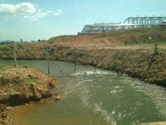 Cảnh tượng đáng sợ trong nhà máy xử lý rác thải cho Formosa khiến dân phải bỏ đi