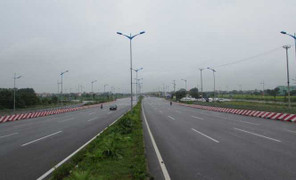 Hà Nội có đường Hoàng Sa, Trường Sa