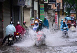Hà Nội sắp có mưa dông, nguy cơ ngập lụt cao