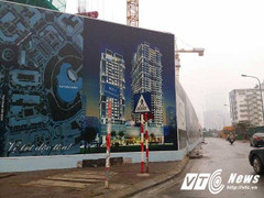 Công trình xây dựng quây tôn ‘nuốt trọn’ vỉa hè Hà Nội