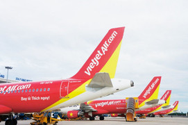 Vietjet hủy nhiều chuyến bay do chim va máy bay