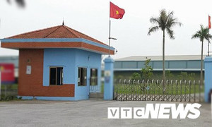 Tạm giữ gần 15 tấn chỉ may không rõ nguồn gốc