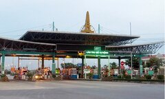 Giá cổ phiếu Tasco giảm mạnh, nhà đầu tư bán, sếp doanh nghiệp mua