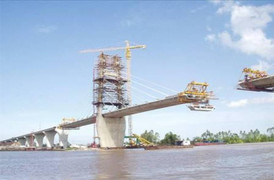 Lãi công ty từng làm cầu Thăng Long giảm hơn 20 lần