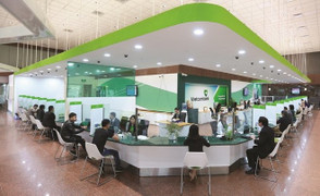 Bị giảm lương, nhân viên Vietcombank vẫn nhận gần 40 triệu đồng mỗi tháng