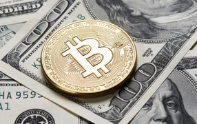 Giá Bitcoin leo thang, sắp chạm 11.000 USD?