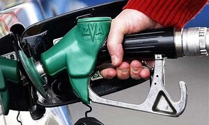 Xăng tăng gần 1.000 đồng/lít