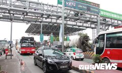 ‘Trùm’ BOT Tasco: Cổ phiếu 'lau sàn', lợi nhuận lao dốc