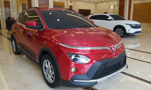 Lộ diện hai mẫu crossover mới của VinFast