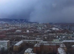 ‘Sóng thần’ tuyết nuốt chửng thành phố ở Siberia