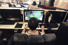 Con trai lớp 9 trốn học thêm đi chơi điện tử, chống lệnh thi chuyên của bố mẹ