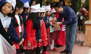 Quà lì xì đặc biệt của Phó Thủ tướng Vũ Đức Đam