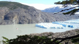 Giới khoa học cảnh báo nguy cơ lở băng liên tục tại Chile