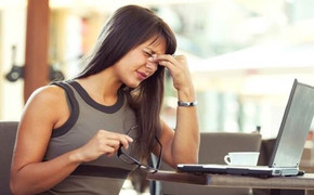 8 dấu hiệu cảnh báo bạn đang bị stress nặng