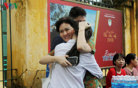 Kỳ thi lớp 10 tại Hà Nội: Nhọc nhằn giành 'tấm vé' vào trường công