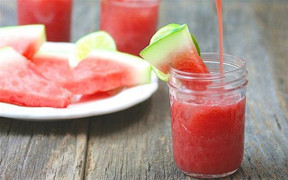 Vợ chồng 100 tuổi tiết lộ bí quyết sống thọ từ loại nước ép này