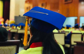 Đại học Luật TP.HCM trao bằng tốt nghiệp cho sinh viên qua đời do ung thư