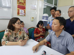 Học sinh lớp 1 bị bỏ quên trên ô tô chết thương tâm ở Hà Nội: Nhà trường nhận trách nhiệm