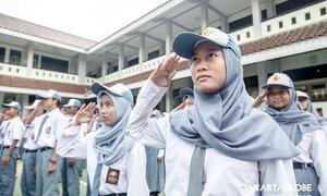 Ảnh: Cuộc sống ở trường trung học duy nhất trên đảo Thousand, Indonesia