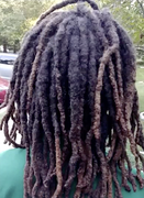 Chê tóc 'xấu xí và tẻ nhạt', ba nam sinh cắt tóc bạn nữ