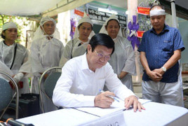 Nguyên Chủ tịch nước Trương Tấn Sang tiễn biệt Nhân sĩ yêu nước Nguyễn Hữu Hạnh