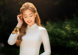 Ảnh: Vẻ đẹp dịu dàng của Á hậu Bùi Phương Nga trong bộ ảnh chia tay thời sinh viên