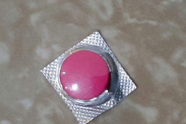 Viên thuốc cắm sâu vào thực quản, người đàn ông vào viện cấp cứu