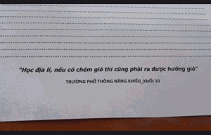 Thầy giáo gây 'bão' mạng với lời nhắn nhủ hài hước trong đề kiểm tra Địa lý