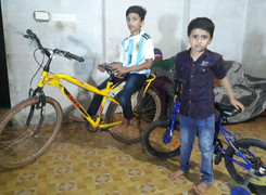 Không được sửa xe, cậu bé viết đơn khiếu nại gửi cảnh sát