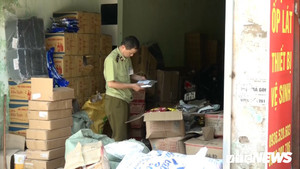 Hơn 1 tấn nguyên liệu trà sữa không rõ nguồn gốc đội lốt đường trắng Việt Nam