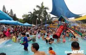 Ảnh: Hàng vạn người dân Thủ đô 'giải nhiệt' ở Thiên đường Bảo Sơn ngày nghỉ lễ