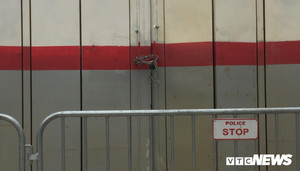 Cảnh bệnh viện 5 sao xây không phép giữa Hà Nội 'cửa đóng then cài' sau lệnh cưỡng chế