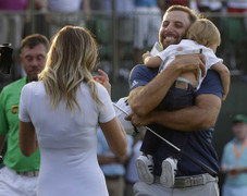 Dustin Johnson xứng đáng với danh hiệu PGA Tour Player of the year