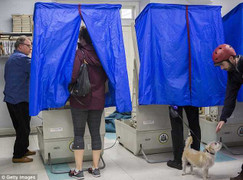 Donald Trump tố cáo quá trình bầu cử có sai phạm nghiêm trọng