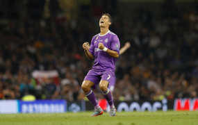 Chung kết C1: Ronaldo ăn cả, Buffon về không