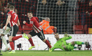 Man Utd hoà Sheffield trong trận cầu kịch tính nhất từ đầu mùa