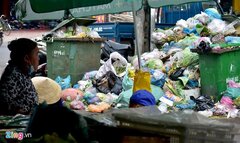 Dân Quảng Ngãi tiếp tục chặn xe, hàng tấn rác ùn ứ gây ô nhiễm
