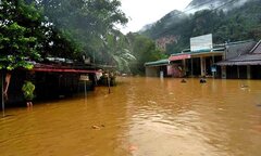 Nhiều nơi ở Thanh Hóa bị chia cắt, cô lập vì mưa lũ