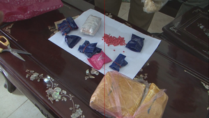 Bắt 3 kẻ mua bán trái phép 18.000 viên ma túy tổng hợp