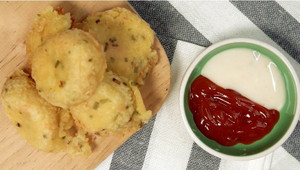 Cách làm bánh khoai tây trứng muối tuyệt ngon