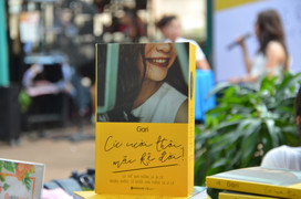 'Cứ cười thôi, mặc kệ đời': Cuốn sách cứu cánh cho những ai thấy đời đầy 'giông bão'