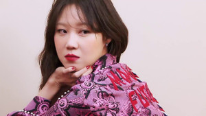 Học tập 'nàng thơ Gong Hyo Jin' lựa chọn trang phục sành điệu cho U40